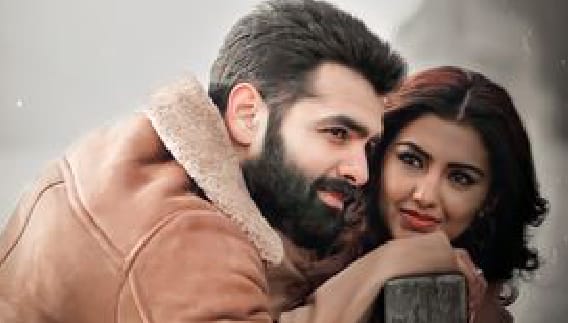 പെട്ടെന്ന് അവന്റെ കവിളിൽ ഒരുമ്മ കൊടുത്തു തിരിച്ചു ഓടി