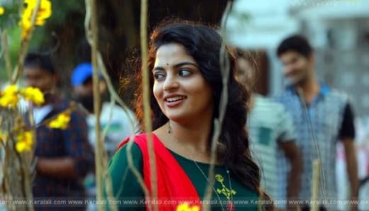 അയൽപ്പക്കത്തെയൊരു കുട്ടിയാണ് വൈറലായ മകളുടെ  വീഡിയോ എന്നെ കാണിക്കുന്നത്..