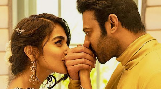 തന്റെ വിവാഹ വസ്ത്രങ്ങൾ അഴിച്ചു മാറ്റി മറ്റൊന്നു ധരിപ്പിക്കാനായി മുറിയിലേക്കെത്തിയ രൂപയെ കെട്ടിപിടിച്ചു