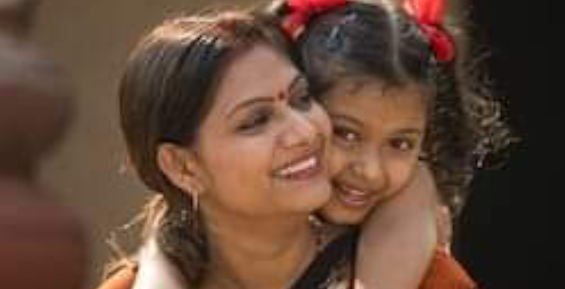 “”കുട്ടിയെ കൂടി അവൾടെ കൂടെ വിടണ് ണ്ടോ..??ഒരു പെണ്കുട്ടി അല്ലെ..അല്ല ഇന്നത്തെ കാലല്ലേ…സ്വന്തം അച്ഛന്മാരെ കൂടി വിശ്വസിക്കാൻ പറ്റ് ണില്ലേ..?? പേപ്പറു തുറന്നാ ഇതൊക്കെന്നെയെ ഉള്ളു..”