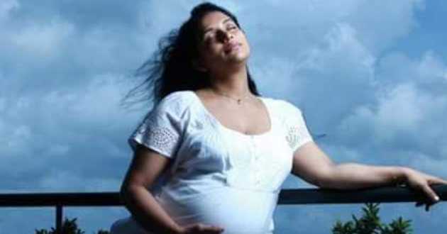 ആരാന്റെ കൊച്ചിനെ വയറ്റിൽ പേറണ നിന്നെയൊക്കെ സ്വന്തം മോളാണെന്ന് പറയാൻ തന്നെ എനിക്ക് നാണക്കേടാണ്, ഭർത്താവിനു കഴിവില്ലെങ്കിൽ ഇങ്ങനെയാണോ ചെയ്യേണ്ടത്