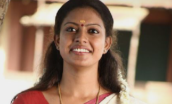 കഴുത്തിലെ പുതിയ താലി അവളൊന്നു നോക്കി ഇന്നലെ വരെ മറ്റൊരു താലിയായിരുന്നു ..