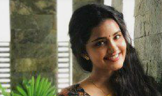 ഏട്ടൻ കറുത്തിട്ടാ വെളുത്തിട്ടാ” പെണ്ണു കാണാനിരുന്നവളുടെ ഫോൺ വിളിയിലെ വിശേഷം തിരക്കലിൽ ഞാനൊന്ന് ഞെട്ടി…..