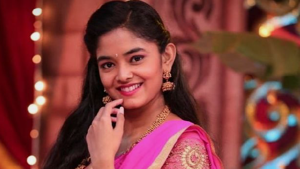 ഏട്ടന് ഇനി എന്ന് പെണ്ണ് കിട്ടുമെന്ന് കരുതിയിട്ടാ ഞാൻ കാത്തിരിക്കേണ്ടത്? കൊല്ലം മൂന്നായി ശരിയാവും ശരിയാകുമെന്ന് കരുതി കാത്തിരിക്കണേ..