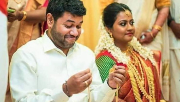 നാലുവർഷത്തെ പ്രണയത്തിനൊടുവിൽ എല്ലാവരുടെയും അനുഗ്രഹത്തോടെ വിഷ്ണുവേട്ടന്റെ വീട്ടിലേക്ക് വലതുകാൽ വെച്ചു കയറുമ്പോൾ ഇഷ്ടപ്പെട്ടത് നേടിയെടുത്ത ഒരു അഹങ്കാരവും അഭിമാനവുമായിരുന്നു