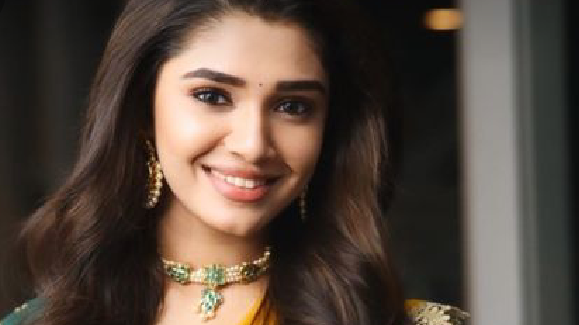 പ്ലസ് ടൂ വിന് നല്ല മാർക്ക്‌ വാങ്ങുമ്പോൾ എനിക്കും ഒരു ഡോക്ടർ ആവണം എന്ന് പലപ്പോഴായി പറയാതെ പറഞ്ഞിരുന്നു ഞാൻ…