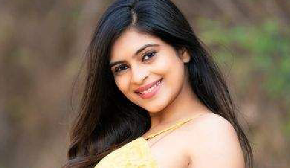 പതിനാറാം വയസ്സിൽ പരപുരുഷന് മുൻപിൽ ഉടുമുണ്ട് അഴിക്കേണ്ടി വന്നവളാണ് ഞാൻ. തന്നെക്കാൾ ആറുവയസ്സ്…