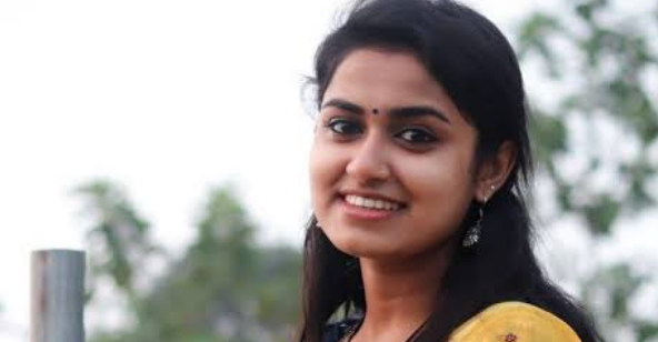 അവരുടെ തീരുമാനം നടക്കട്ടെ.. പക്ഷേ ഞാനിപ്പോൾ വന്നത് ജയേച്ചിയോട് നന്ദി പറയാനാണ്..