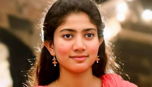 വേഗം ചെല്ല്…. കാത്തിരിപ്പുണ്ടാകും”രമ്യയുടെ കയ്യിൽ ഒരു ഗ്ലാസ് പാല് കൊടുത്തു സുശീല അമ്മായി ചെവിയിൽ പതിയെ പറഞ്ഞു….