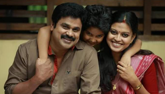മുറ്റത്ത് ചെരുപ്പുകൾ ഊരി വച്ച് ഗൗരി ഉള്ളിലേക്ക് കയറി.അതെന്തായാലും നന്നായി മോളേ… കുറച്ചു ദിവസമായി ഹരിയോട് പറയണം എന്ന് ഞാനും നിരീക്കുന്നു.