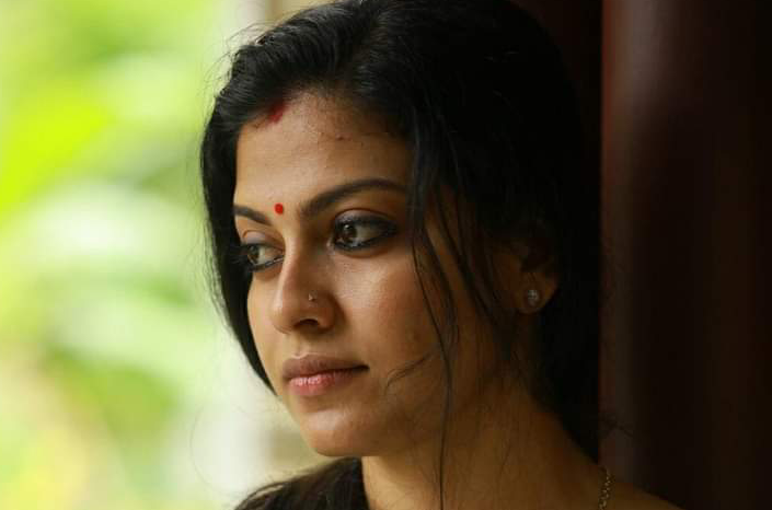 നീണ്ട പതിനെട്ട് വർഷങ്ങൾക്ക് ശേഷം ആത്മ അവളുടെ പേനയെടുത്തു… ഒഴിഞ്ഞ ഡയറിയുടെ ഒരു താളും നിവർത്തിവെച്ചു……