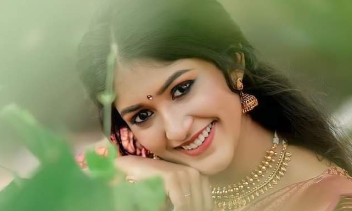 എട്ടു വർഷങ്ങൾക്കു ശേഷമാണ് എന്റെ നാട്ടിലെ സ്കൂളിലേക്ക് തന്നെ എനിക്ക് ട്രാൻസ്ഫർ കിട്ടിയത്..ജോയിൻ ചെയ്തതിന്റെ…