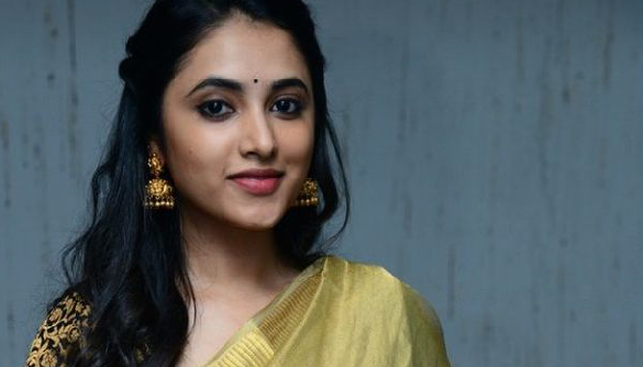 ” ഞാനൊരു അധികപ്പറ്റായിട്ട് നിങ്ങൾക്ക് തോന്നുന്നെങ്കിൽ ഈ നിമിഷം ഈ ഉണ്ണിമായ ഇവിടെ നിന്ന് പടിയിറങ്ങിപ്പോകും