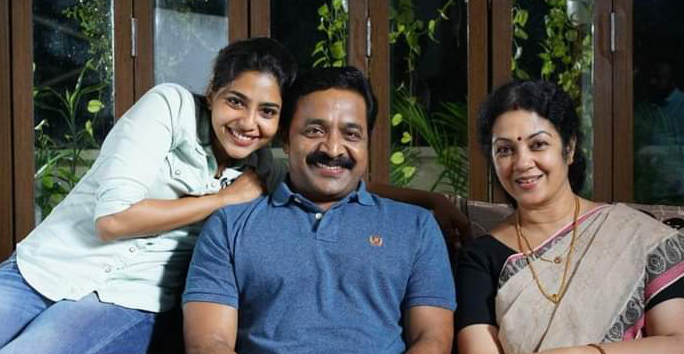 ആരുമറിയാതെ അവിടെയൊരു അച്ഛനും മകളും ഉടലെടുത്തിരുന്നു..!