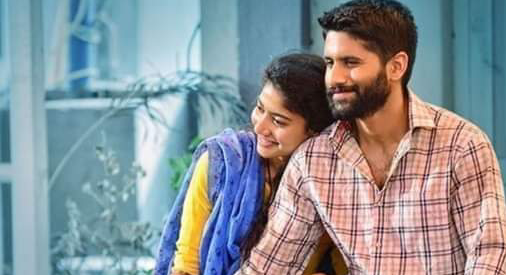 ഈ കാറ്റു വന്നു കാതിൽ പറഞ്ഞു..🎶🎶…..  ശെടാ ആരാ ഈ നേരത്ത്  “ഹലോ ”  “ഹലോ ചേട്ടാ കതക് തുറക്കു “