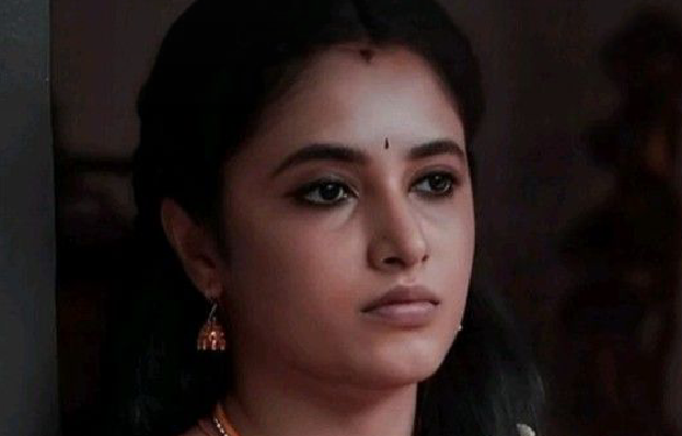 മനൂ നീ എവിടെയാണ് എന്താ എന്റെ കോളുകൾ നീ അറ്റൻഡ് ചെയ്യാത്തത് ?