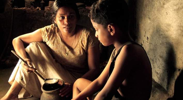 പ്രസവം കഴിഞ്ഞ് കുഞ്ഞിനെ നോക്കാനും ഭാര്യക്ക് കഷായവും മറ്റു മരുന്നുകളും തയ്യാറാക്കി കൊടുക്കുവാനും അറിവുള്ള ഒരു ചേച്ചിയെ അന്വേഷിക്കുന്നതിനിടയിലാണ് അദ്ദേഹം അവനെ പരിചയപെടുന്നത്..