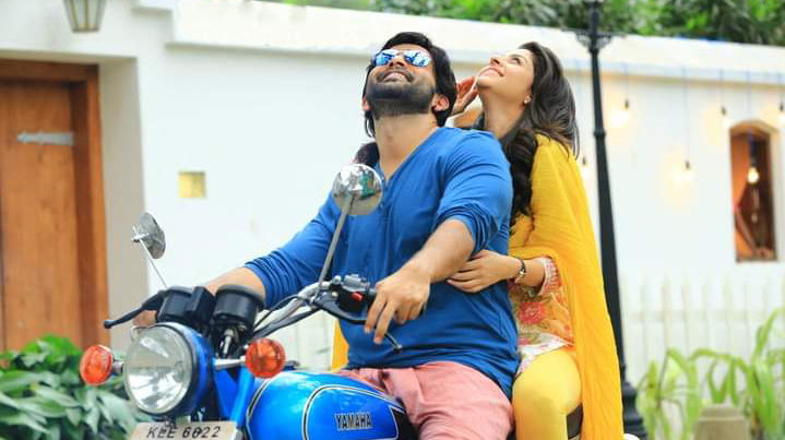 “മനുവേട്ടാ ഈ തുണി ഒന്ന് വിരിക്കുമോ ?”  അയ്യടാ ഒന്ന് പോയെ .എനിക്ക് നൂറു കൂട്ടം പണിയുണ്ട് മോള് പോയി അങ്ങ് വിരിച്ചാൽ മതി “