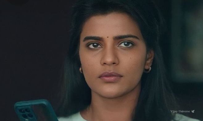 ” ഒന്ന് പെറ്റതിന്റെ പെരുപ്പ് മാറിയിട്ടില്ല… അപ്പോഴേക്കും അവൾക്ക് കഴപ്പ് വീണ്ടും മൂത്ത് തുടങ്ങി..മൂട്ടിൽ വെയിലടിച്ചാലും മുറിയിൽ നിന്നിറങ്ങില്ല….”