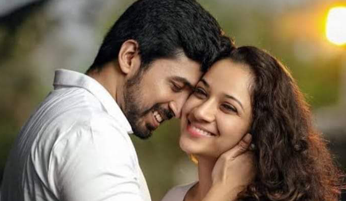 ” ജീനാ…വൈകിട്ട് പോയിട്ട് ധൃതി ഉണ്ടോ??””  ” ഇ …ഇല്ല സാർ…എന്തേ!!!???”