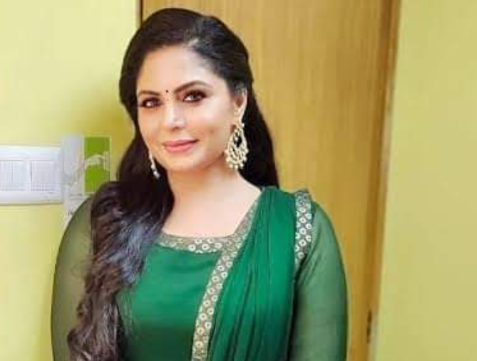 ആദ്യമൊക്കെ അച്ഛന് ചില കോളുകൾ വന്നപ്പോൾ എനിക്ക് സംശയം ഒന്നും തോന്നിയില്ല ,പക്ഷേ