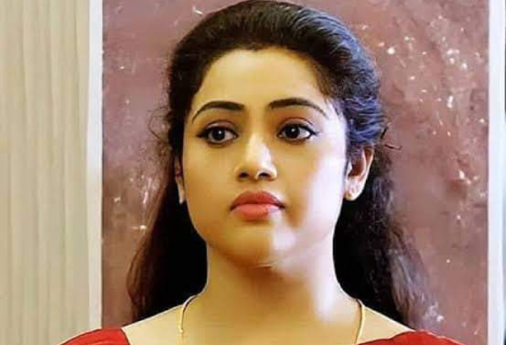 അറ്റുപോയ നൂലുകൾ