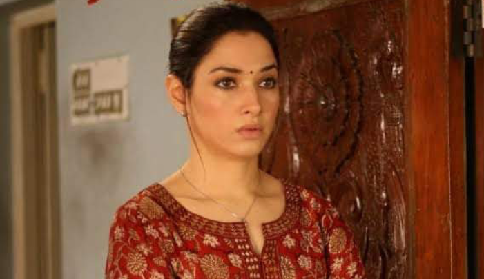 നിറ വയറുള്ള ഒരു ഗർഭിണിയോട് ഈ വിധം അന്യായത്തിൽ പ്രവർത്തിക്കാൻ ആർക്കെങ്കിലും സാധിക്കുമോ.